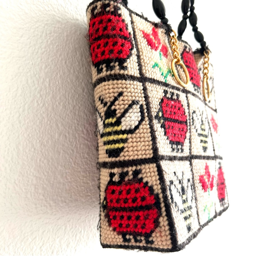 Vintage 1970’s Needlepoint Square Handbag Beaded Straps Bees Ladybug Floral - Picture 4 of 9